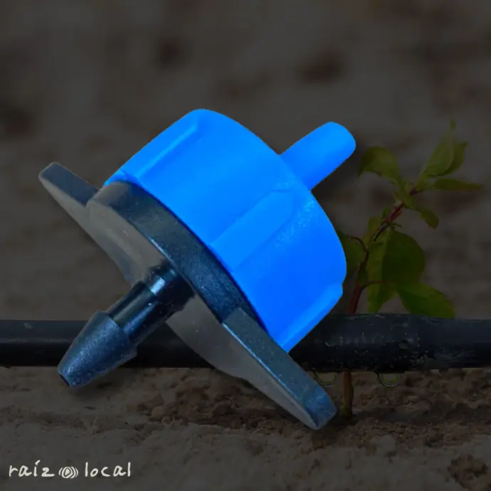 Gotero Desmontable Autocompensado 8 L/H Rambo Azul